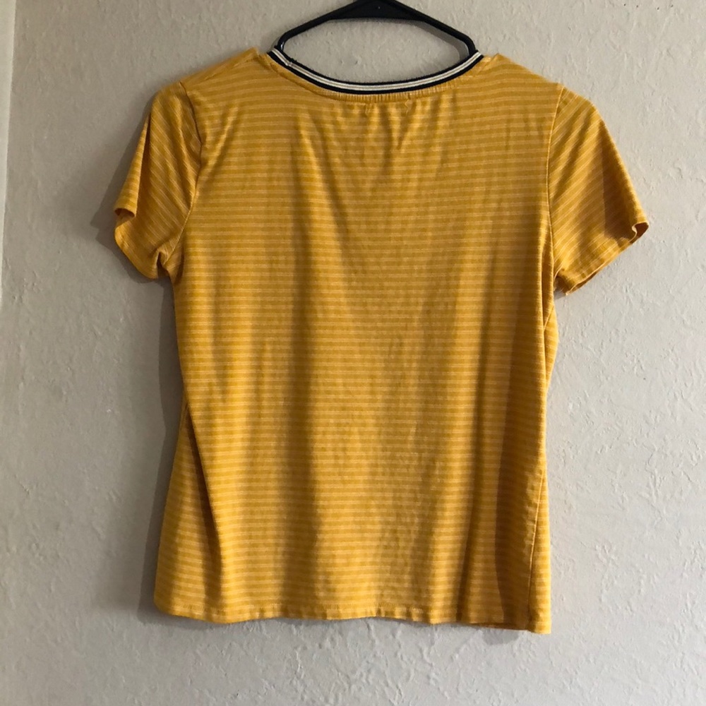 Yellow tee - Picture 2 of 2